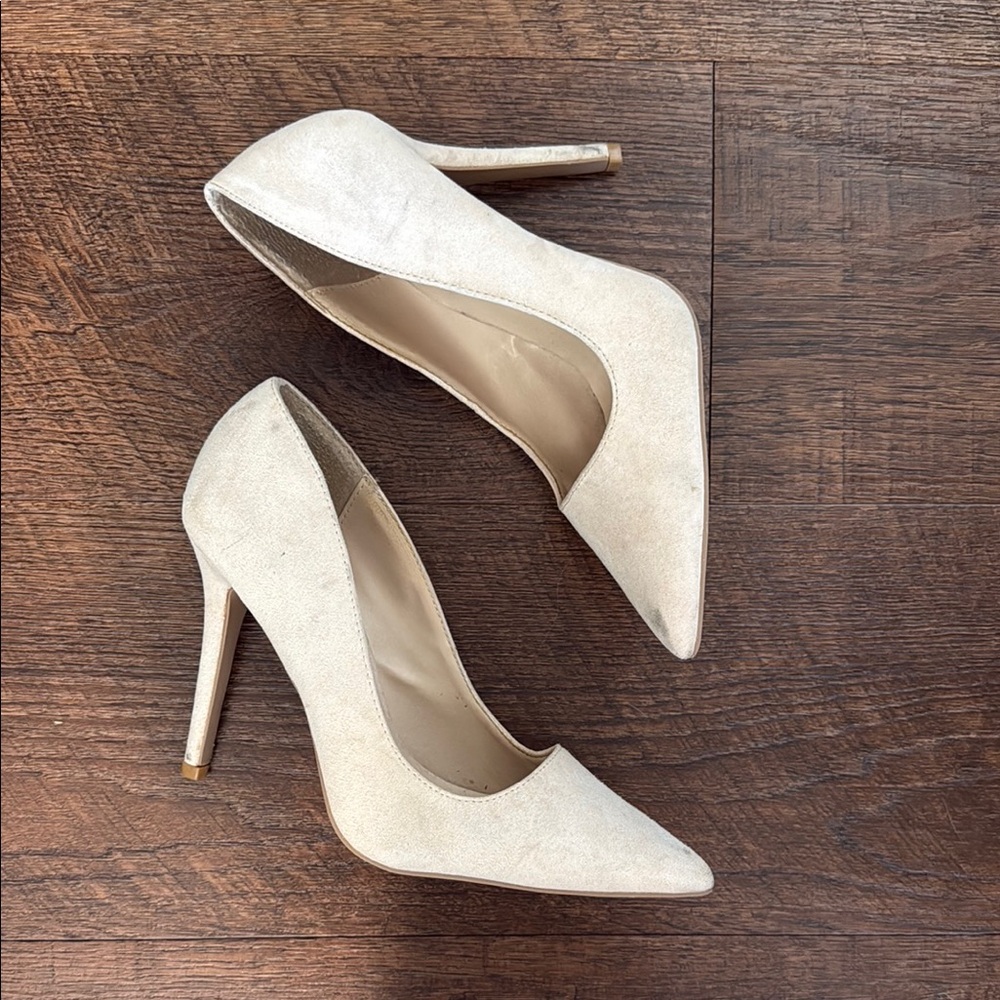 Cream Pointed Toe High Heels Size 8.5